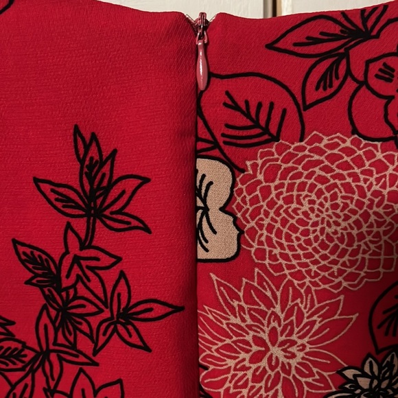 A very pretty dress in size 22 - Picture 8 of 8